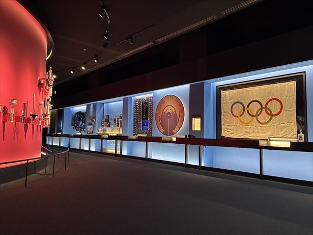 日本オリンピックミュージアムではオリンピックにまつわる展示や映像のほか、企画展を開催。イベント会場としても機能する