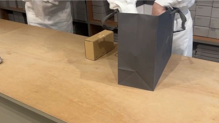 代官山にあるyumiko iihoshi porcelainの店内⁠