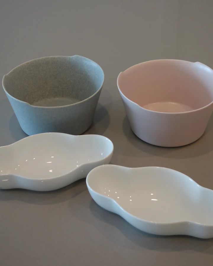 イイホシユミコ unjour bowl L（namiとsakura-kumo）とpattern D17 hakuの雲型プレート