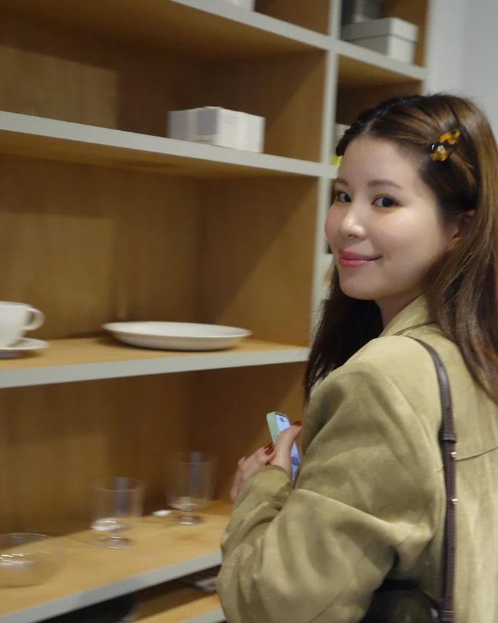 代官山にあるyumiko iihoshi porcelainの店内⁠