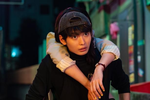 劇中の韓国ドラマ「あの日、私たちが夢見たものは」にはまさかの青木柚が出演！ [c]2026 「さとこはいつも」製作委員会