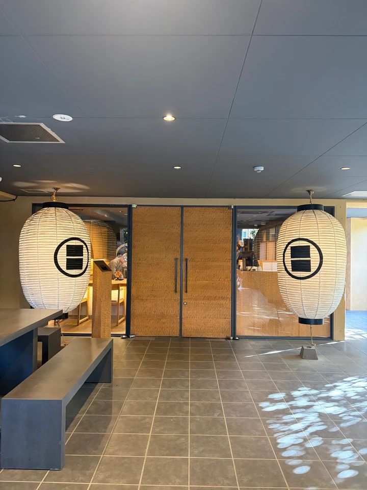 KAMAKURA HOTELのエントランス