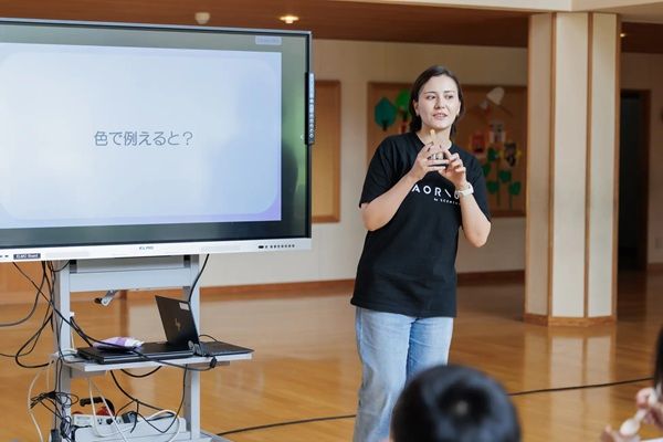 【青森県東通村】東通小学校で「香りの授業」をセントマティックが開催！ブルーベリーを使用