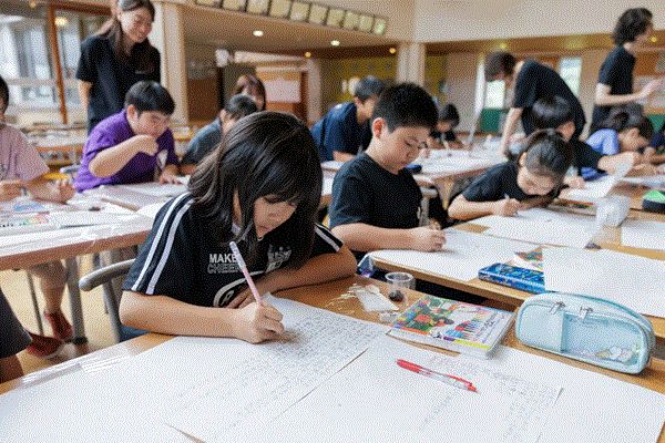 【青森県東通村】東通小学校で「香りの授業」をセントマティックが開催！ブルーベリーを使用