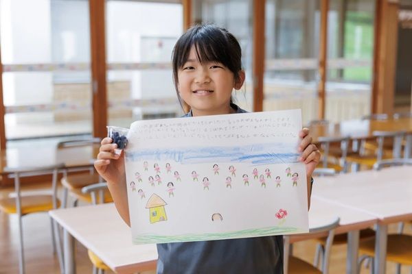 【青森県東通村】東通小学校で「香りの授業」をセントマティックが開催！ブルーベリーを使用