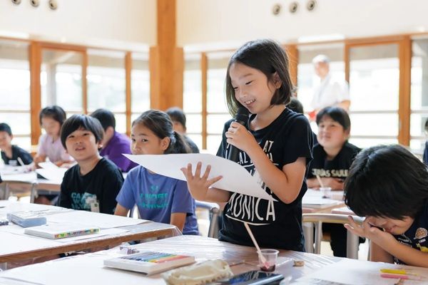 【青森県東通村】東通小学校で「香りの授業」をセントマティックが開催！ブルーベリーを使用