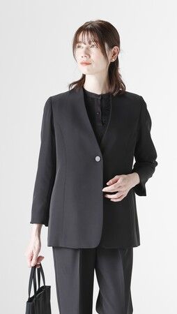 洋服の青山から気軽に着用できるフォーマルが登場！着心地が良く自宅での洗濯が可能