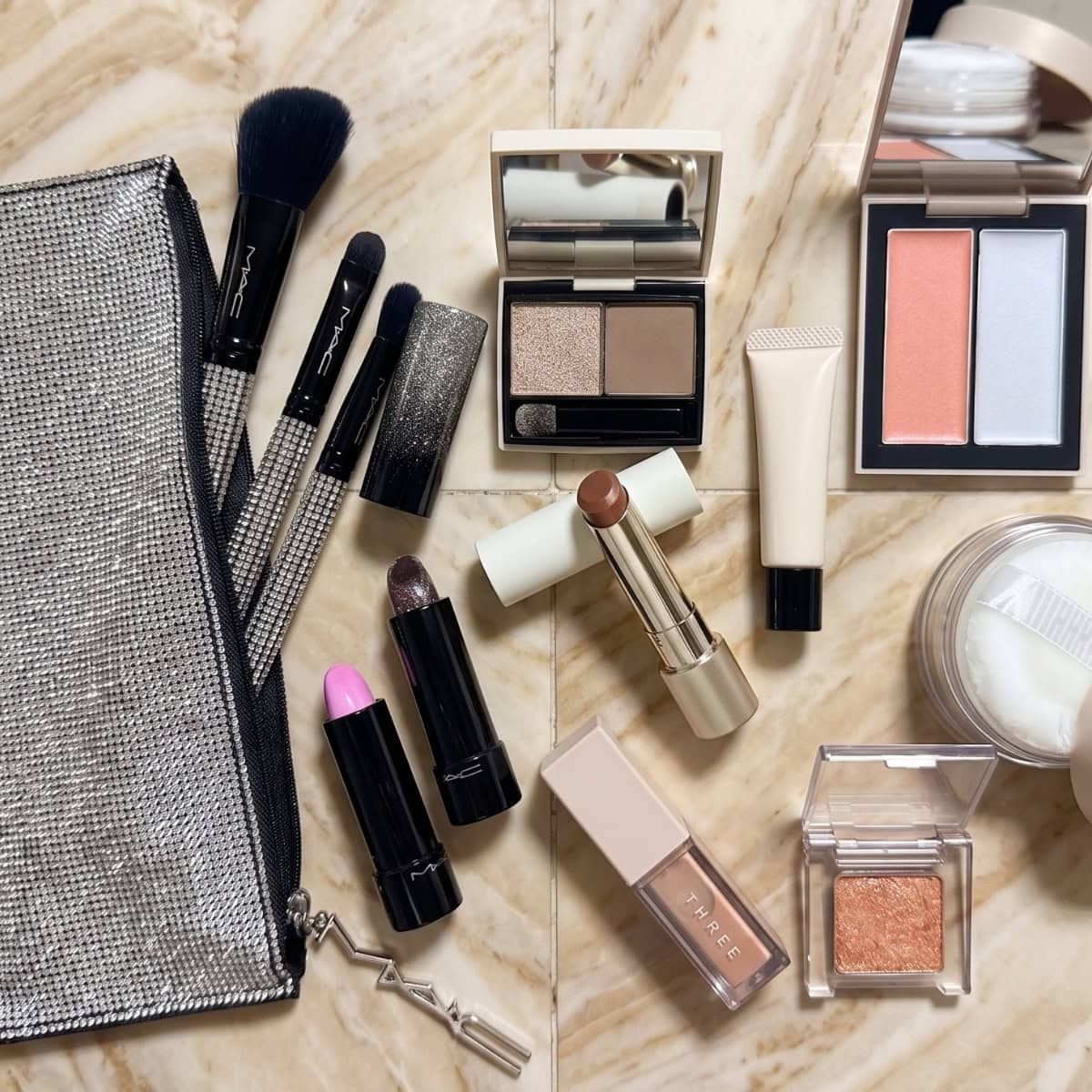 ◎デパコスまとめ売り！、MAC、NARS 2026ホリデー】MAC・NARS・THREE・RMK大特集！大人のツヤと洗練を