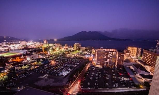 東側からは桜島を一望！ 写真提供：鹿児島県