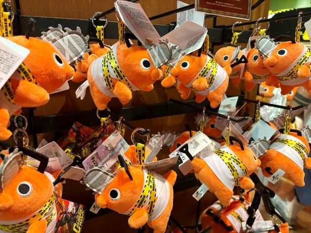 「ポチタ ぬいぐるみキーチェーン」(3200円)