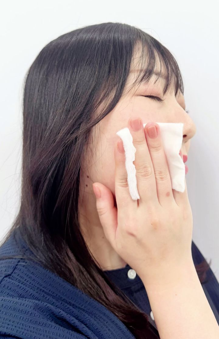 ローズの恵みに浸りながらメイクをすっきりオフ！ 澄み渡るツヤ肌に
