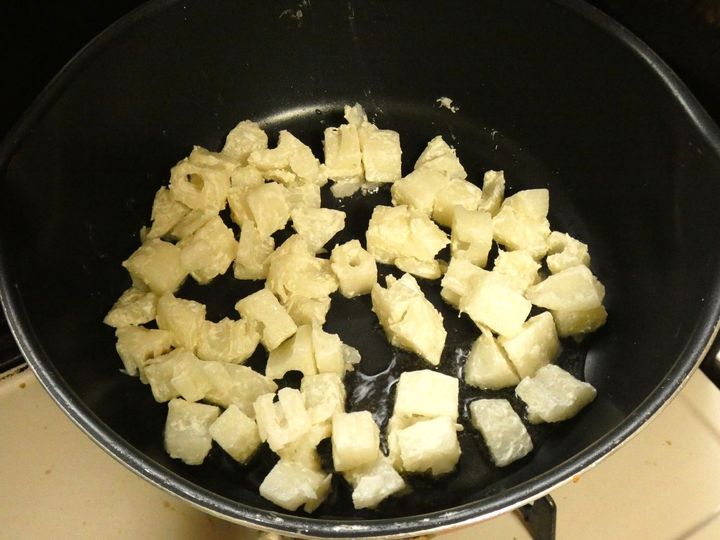無限に食べられる！「レンコンのにんにくごま塩和え」
