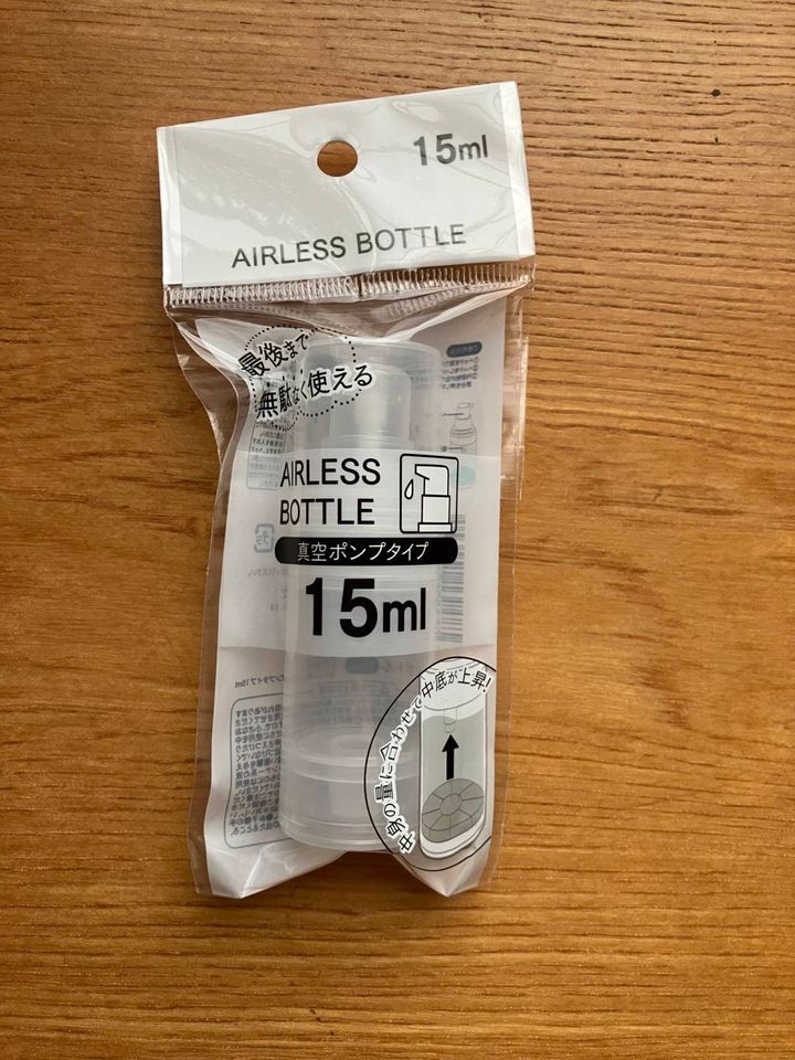 セリア：エアレスボトルポンプタイプ 15ml
