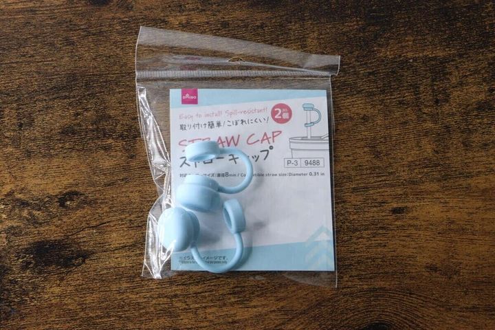 ダイソーのストロートッパーキャップ2個入りパッケージ