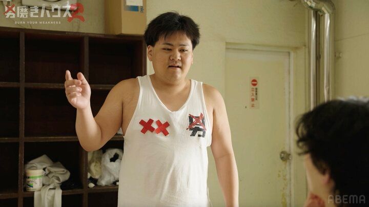 【写真・画像】“SKY-HI似”イケメン帰国子女、風呂場での筋肉美シーンに「ムキムキやん」「いい体」の声 2枚目