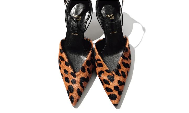 靴（5）￥34100／ヘンリ エン ヴァーゴ
