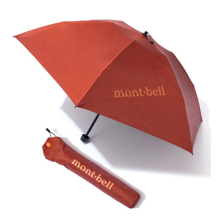 わずか137gと持ち運びに便利な折りたたみ式。晴雨兼用傘￥6,600