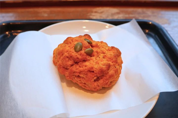 スターバックスのパンプキンスコーン