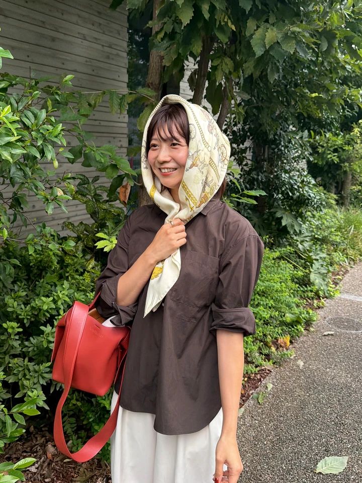 【エルメス】スカーフを4通りに！いつものコーデが華やぐアレンジ術_11