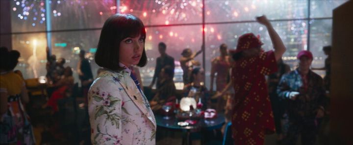 ヒロインには、アナ・デ・アルマス。Netflix映画『グレイマン』独占配信中