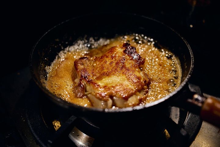 醤油を加える