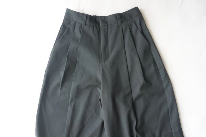 【GU】タックワイドパンツMN | 2,990円で30代のスタイルが整う！_2
