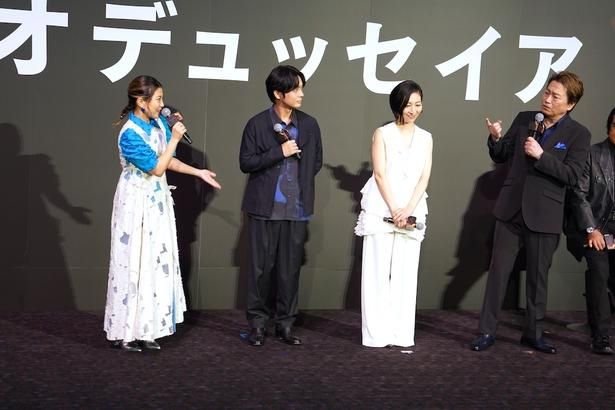 アフレコを振り返る場面も