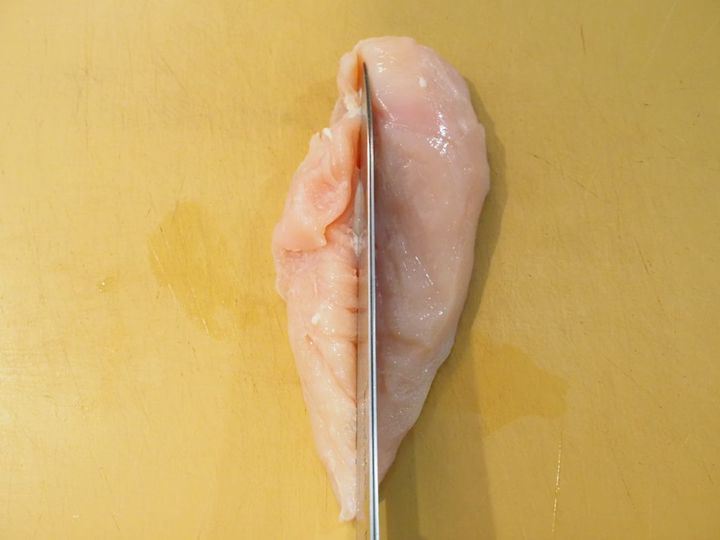 鶏むね肉の照り焼きチキンサンドイッチ