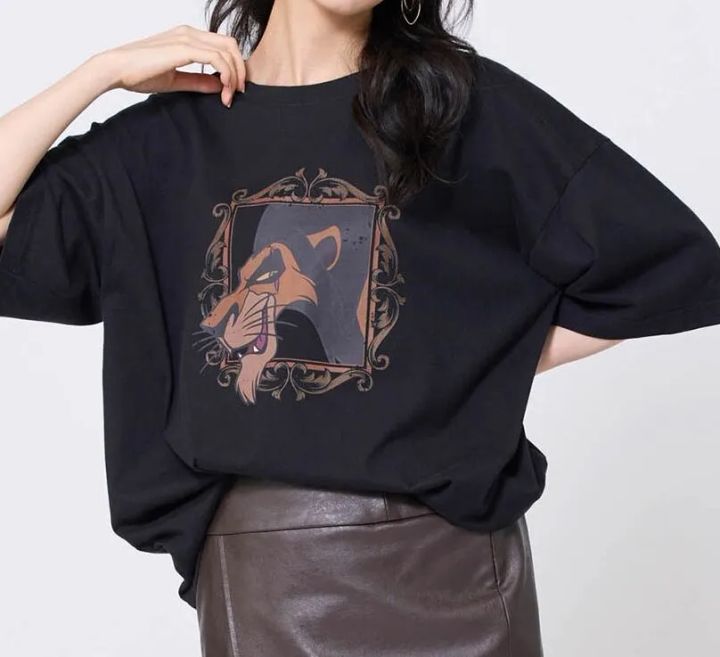 ユニセックスディズニーヴィランズバディTシャツ スカー