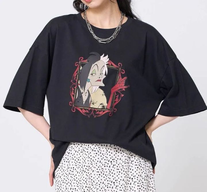 ユニセックスディズニーヴィランズバディTシャツ クルエラ