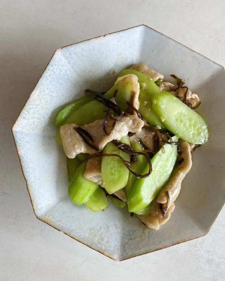 長谷川あかり レシピ 豚肉ときゅうりの塩昆布炒め 完成