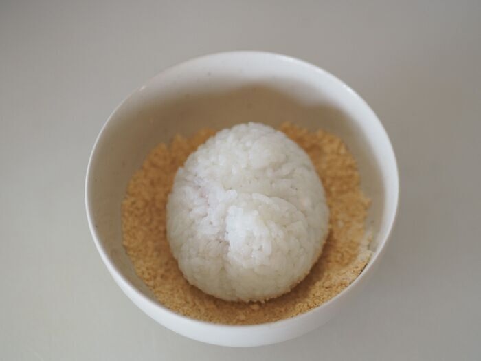 蒸し器不要の裏ワザ！ご飯に片栗粉を混ぜてレンジで1分半加熱するだけの「簡単おはぎ」が本格派すぎた
