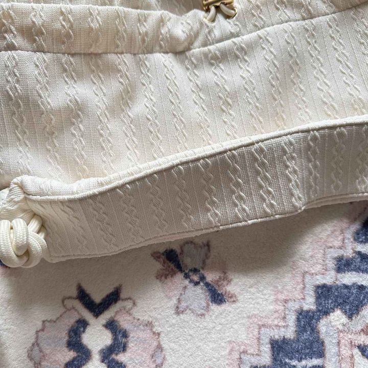 画像: 底のマチでしっかり収納