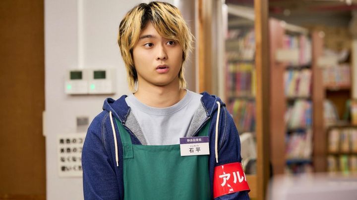 夜ドラ「税金で買った本」第18回より ©️NHK