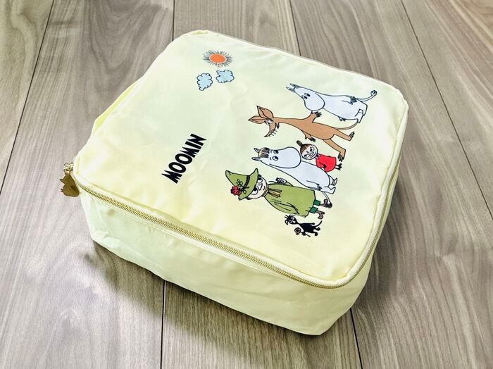 【50代・60代】持ち手つきで軽量♪ムーミンのポーチ2点セットを〈付録〉でゲット。旅のお供にもおすすめです
