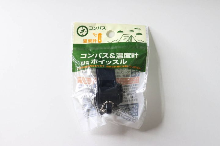 コンパスと温度計のアイコンが描かれたセリア商品のパッケージ