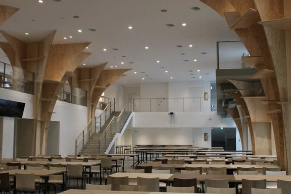 【東京都練馬区】武蔵大学が「秋のライトアップイベント」を開催！“隈研吾×上野精養軒”学食開放も