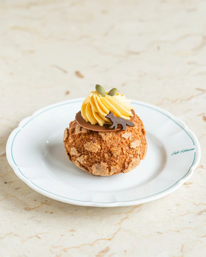 Chou à la crème Kabocha – シューアラクレーム かぼちゃ（福岡限定） Eat in ¥650