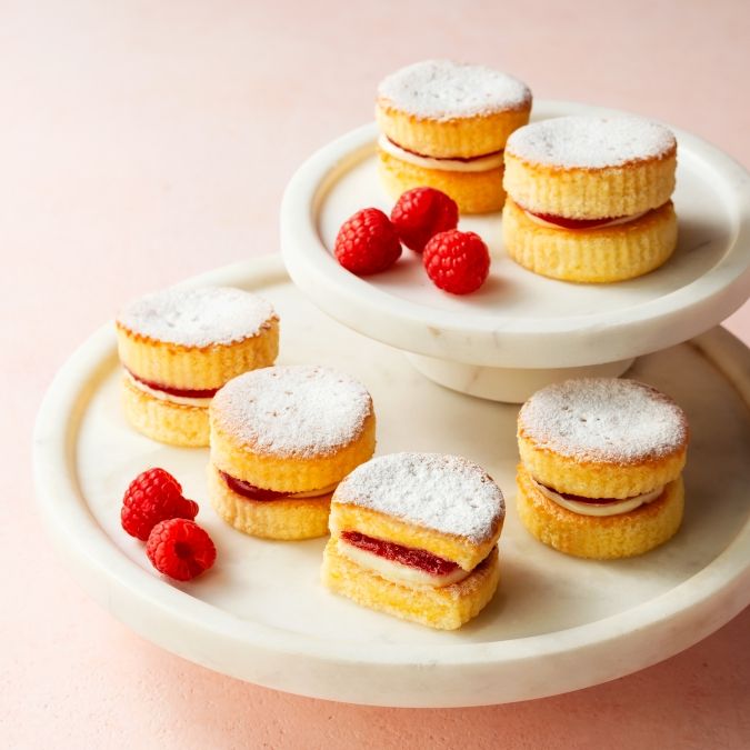 トリプルデッカーロンドン ヴィクトリアケーキ