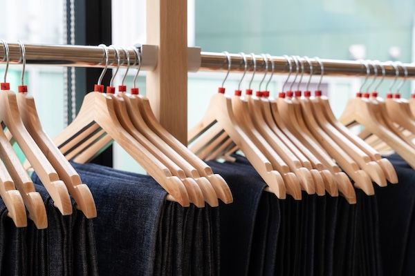 渋谷で岡山デニムを使い自分だけのオリジナルジーンズをつくる体験。訪日旅行者にも対応