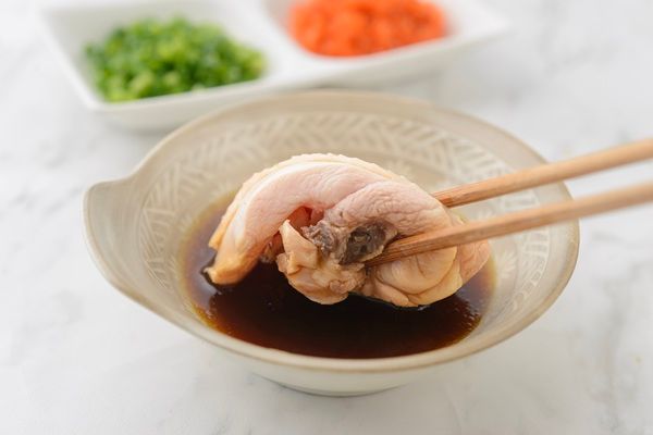 【福岡県福岡市】屋形船「中洲 博多舟」で九州産華味鳥の水たき提供開始！博多の食と風景を一度に体験