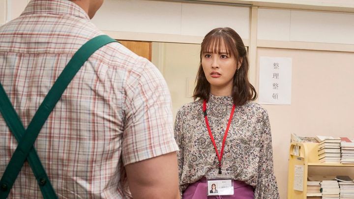 夜ドラ「税金で買った本」第19回より ©️NHK