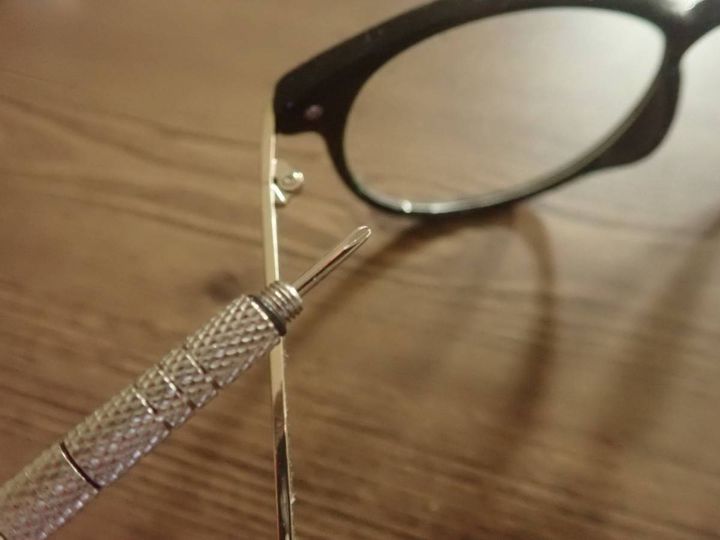 ダイソー：携帯メガネ専用ドライバー