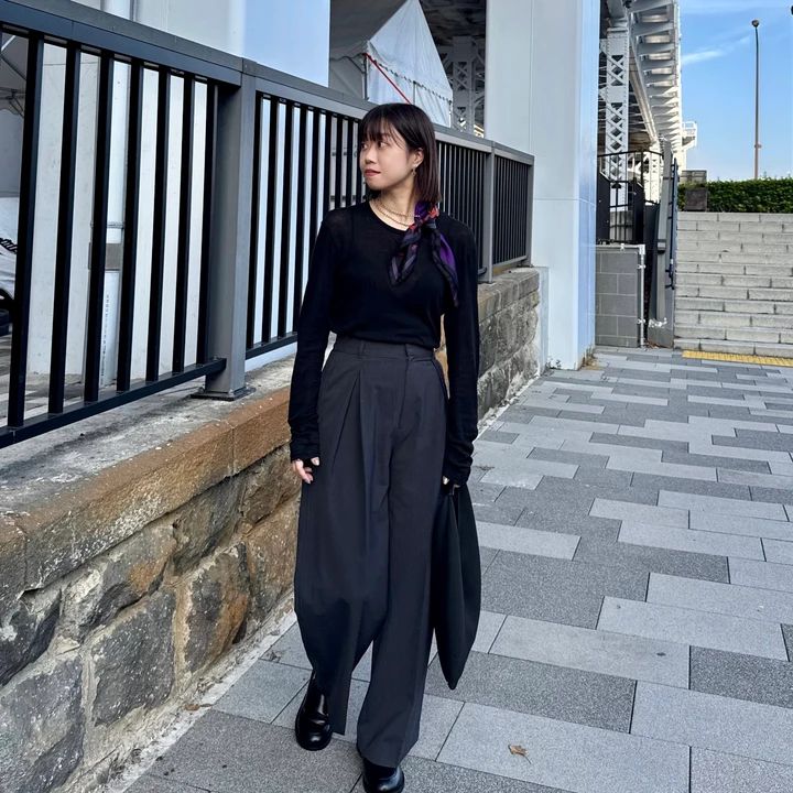 【元アパレル販売員が伝授！】秋のコーデに取り入れたい♡初心者向けスカーフの巻き方5選_10