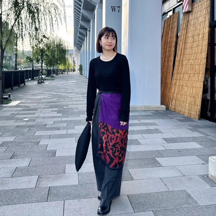 【元アパレル販売員が伝授！】秋のコーデに取り入れたい♡初心者向けスカーフの巻き方5選_11