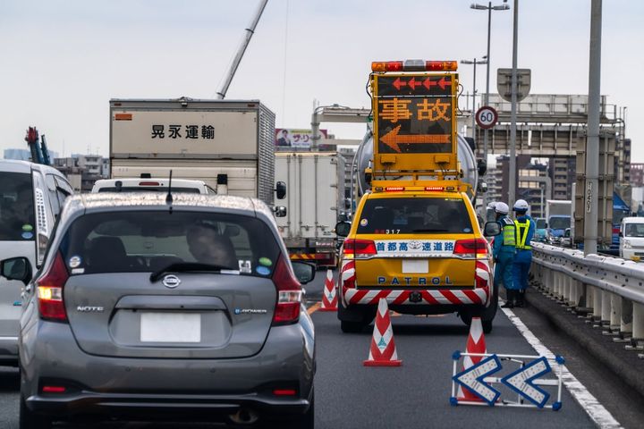 高速道路で事故があったときの対処法は？（画像はイメージ）