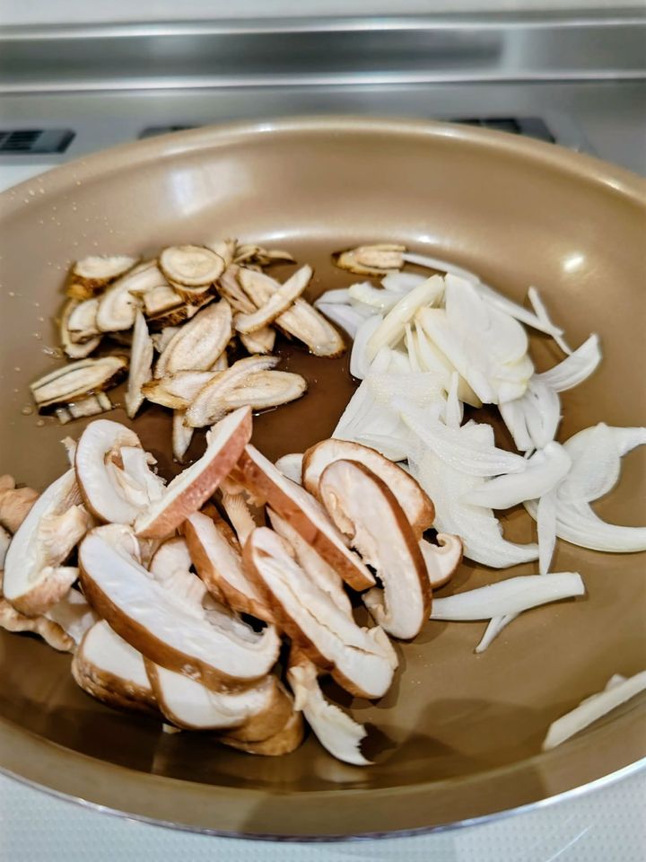 すき焼き月見牛丼