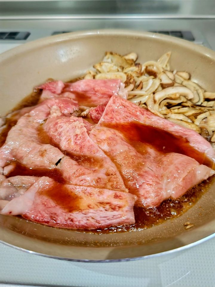 すき焼き月見牛丼
