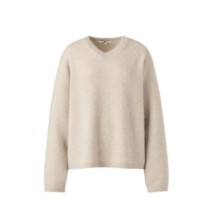 フラッフィカシミヤリラックスVネックセーター￥12900