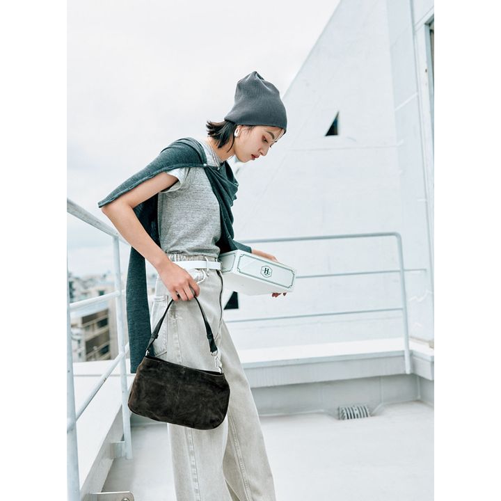 Tシャツでもニット帽プラスで秋めく